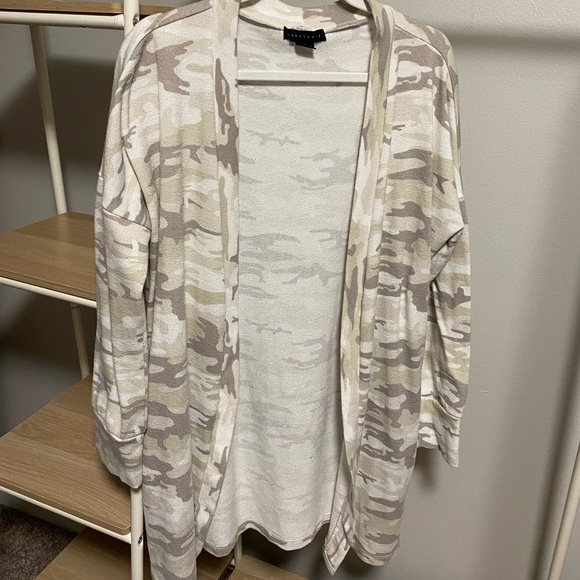 Sanctuary Sweaters - Sanctuary Camo Print Cardigan